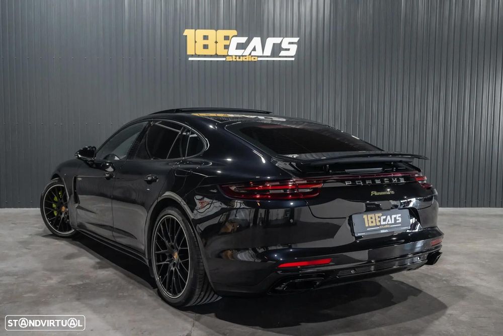 Porsche Panamera - 58