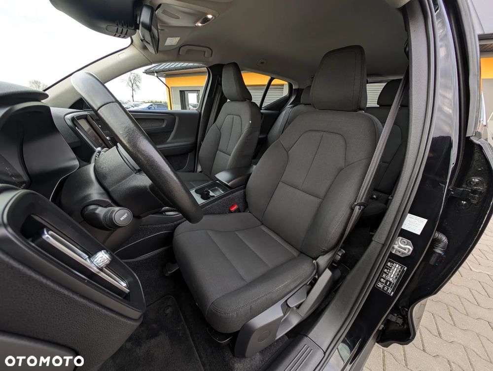 Volvo XC 40 T3 Momentum - 31