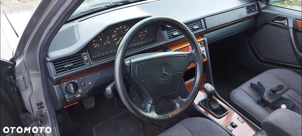 Mercedes-Benz W124 (1984-1993) - 8