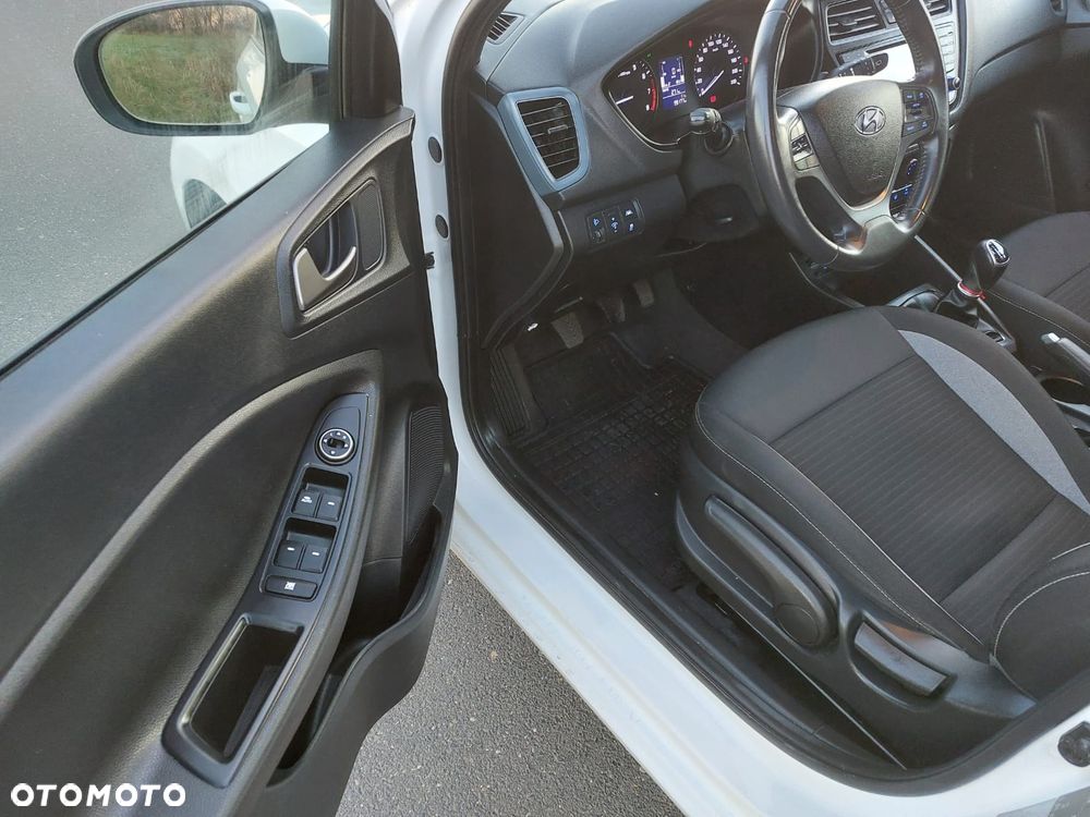 Hyundai i20 - 16