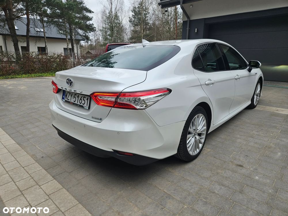 Toyota Camry 2.5 Hybrid Executive CVT - 11