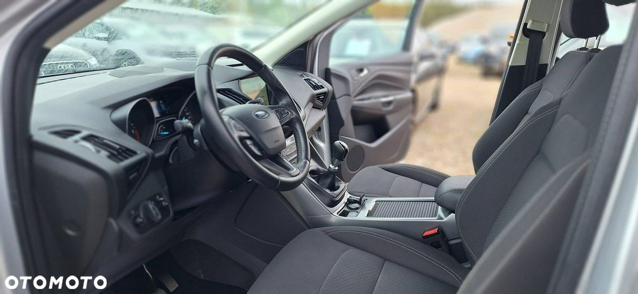 Ford Kuga - 9