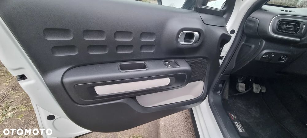 Citroën C3 Pure Tech (VTi) 82 Exclusive - 20