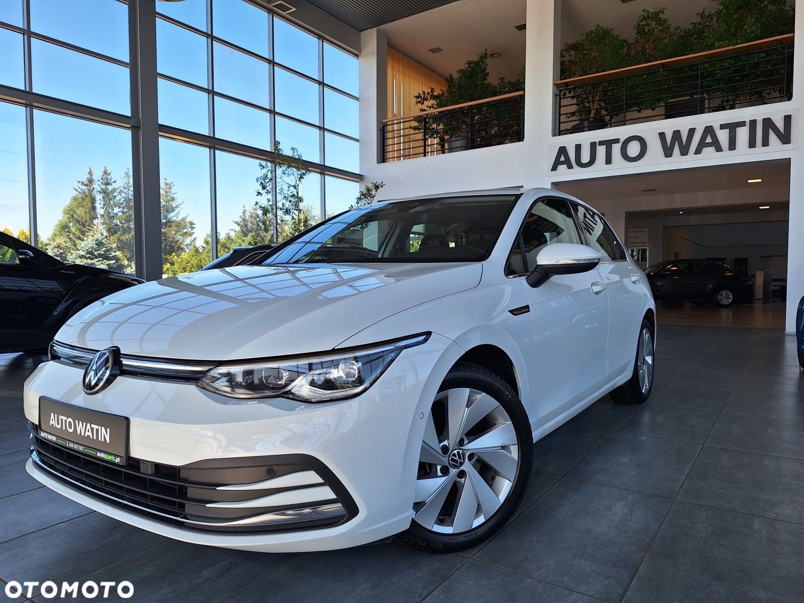 Volkswagen Golf - 1