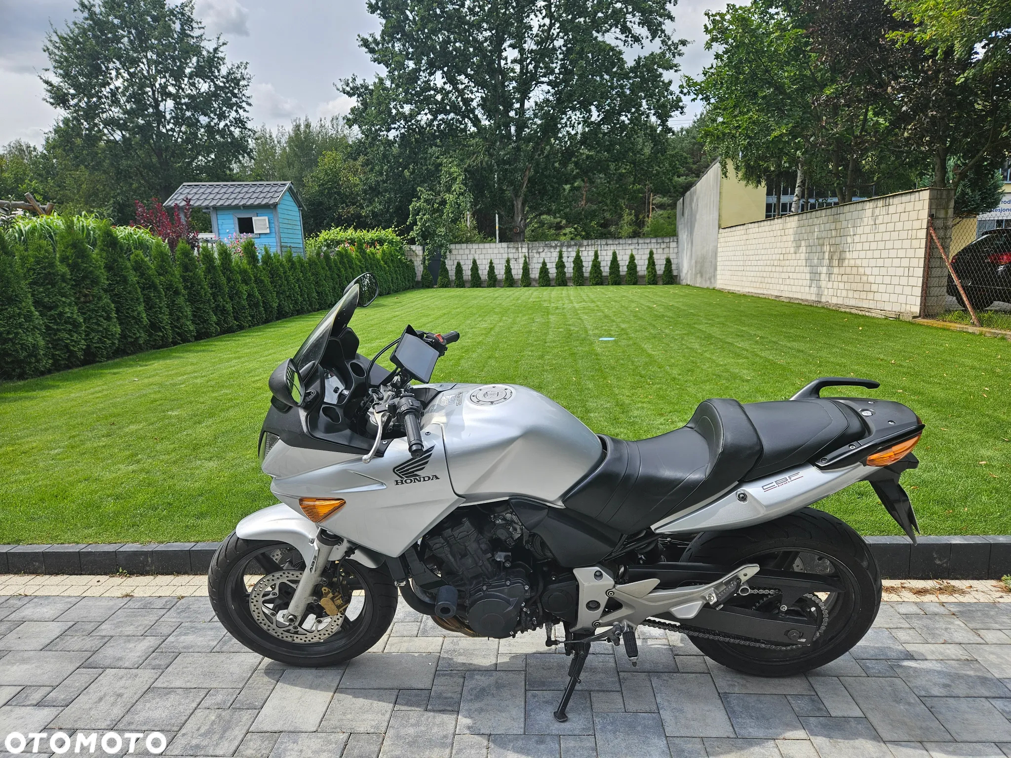 Honda CBF - 2