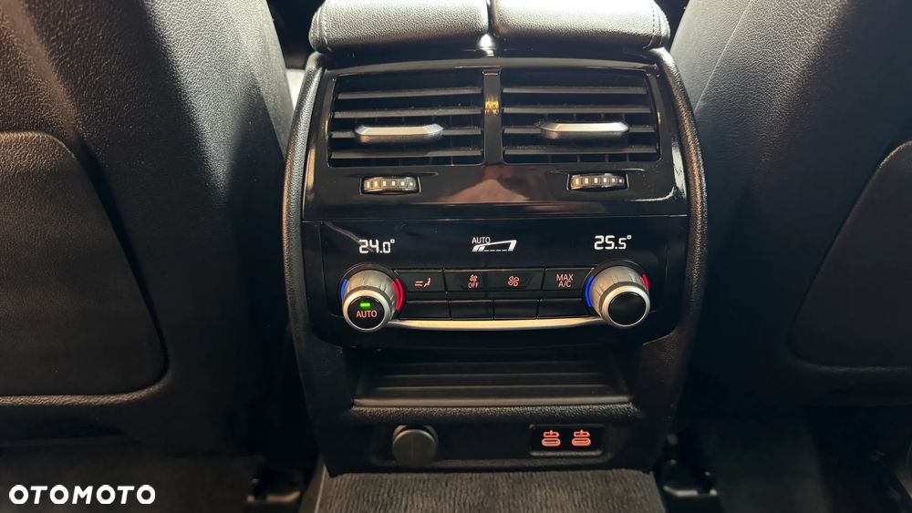 BMW Seria 5 520d Sport Line - 20