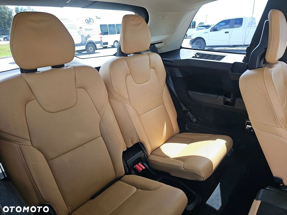 Volvo XC 90 - 12
