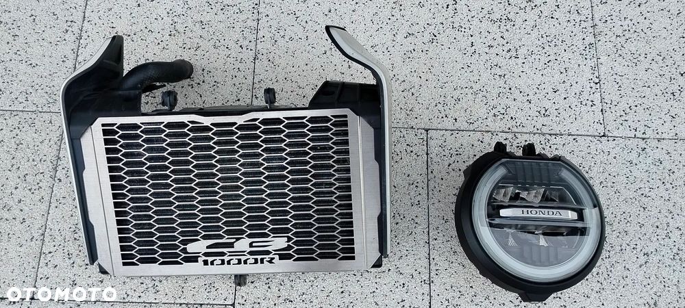 HONDA CB10006 SC80 LAMPA PRZÓD REFLEKTOR CHŁODNICA OSŁONA CHŁODNICY OWIEWKA BOCZEK - 1