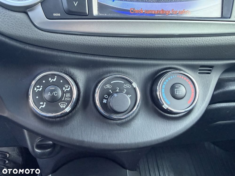 Toyota Yaris 1.33 VVT-i Edition 2014 - 29