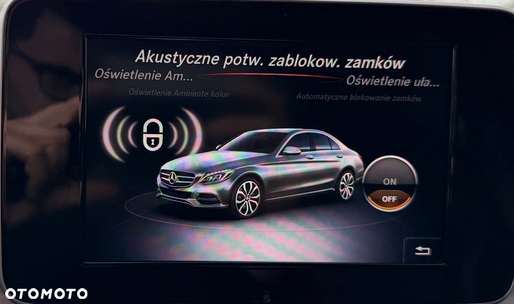 Mercedes-Benz Klasa C 200 4-Matic 9G-TRONIC - 22