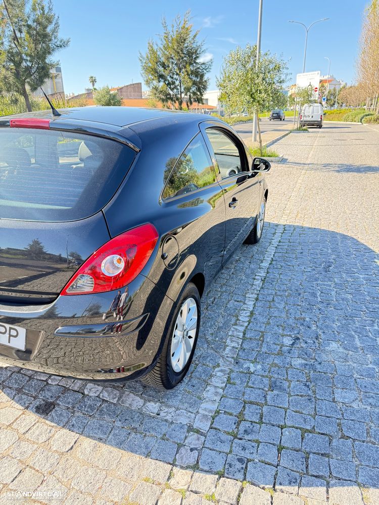 Opel Corsa 1.2 16V Energy - 9