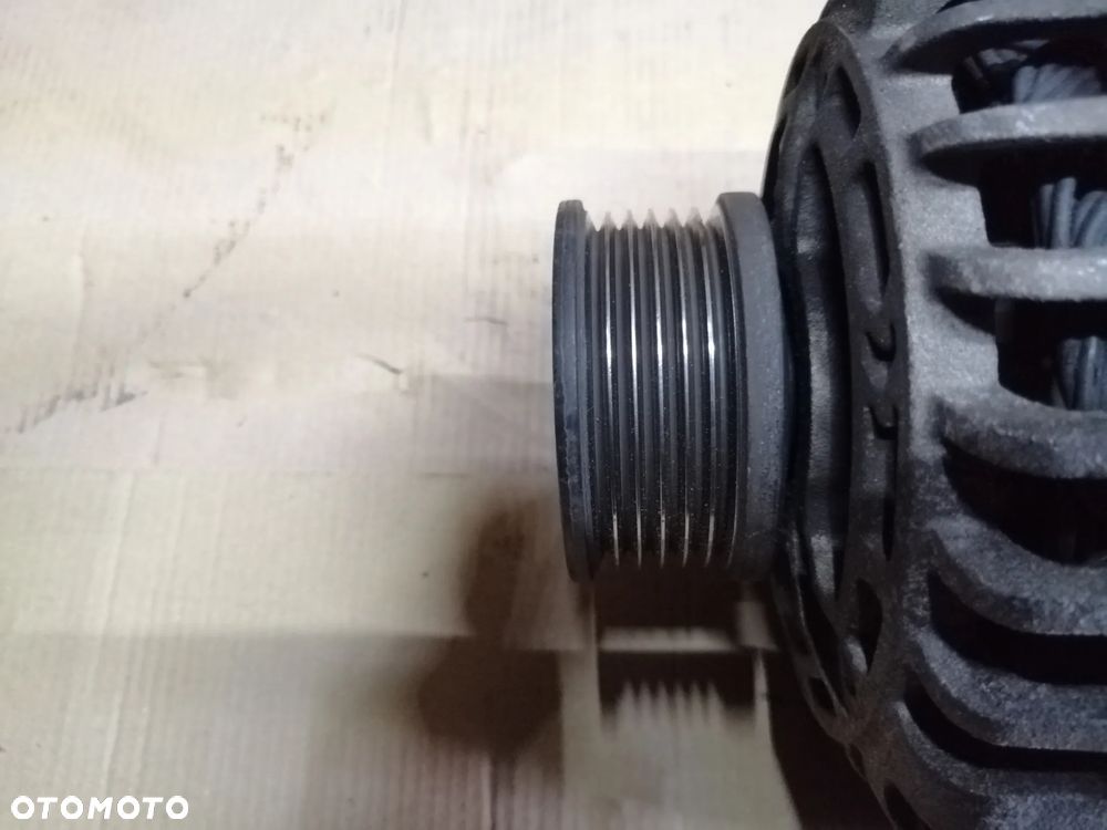 Alternator Opel Astra Vectra Zafira 1.9 CDTi Denso 13153236 - 12