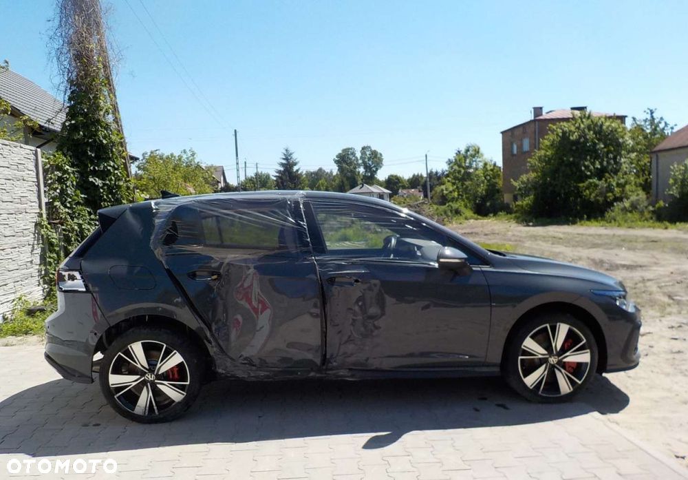 Volkswagen Golf - 17