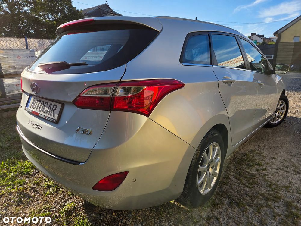 Hyundai i30 1.6 Premium - 12