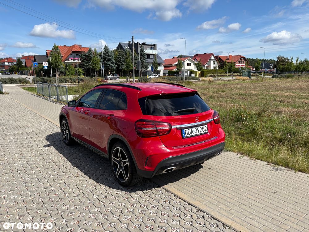 Mercedes-Benz GLA 200 7G-DCT AMG Line - 5
