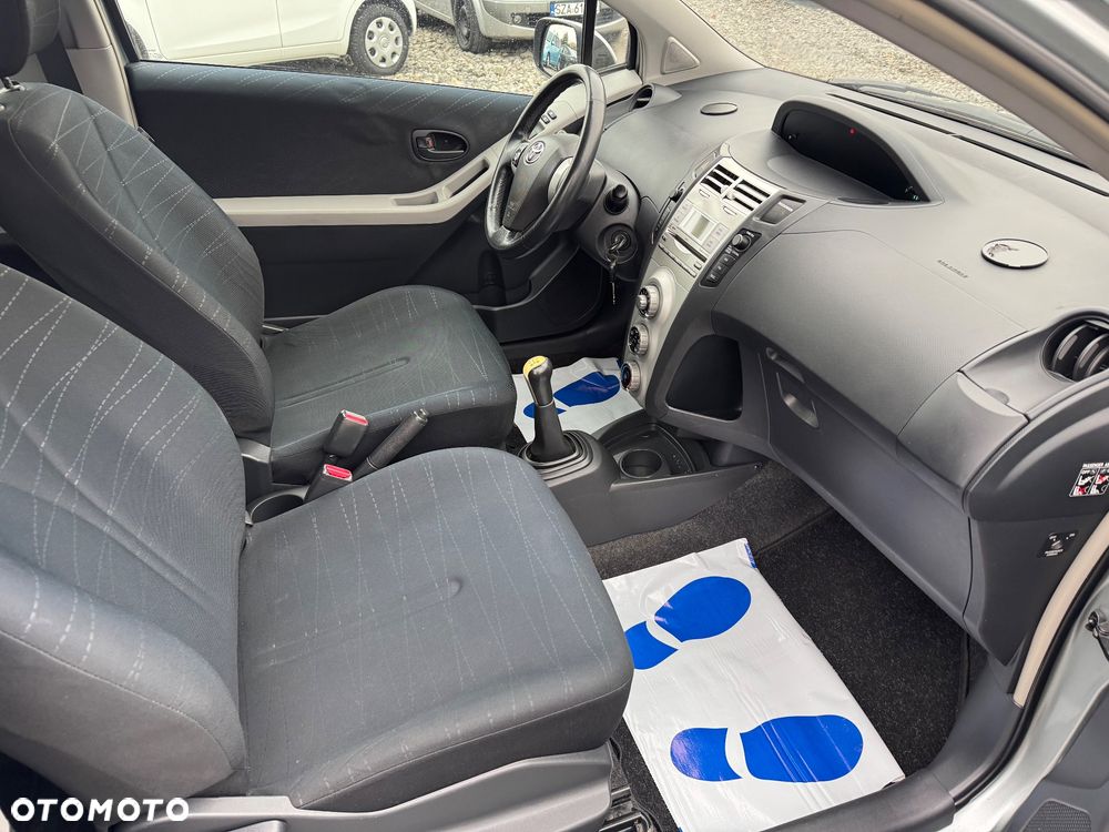 Toyota Yaris 1.3 Sol Premium - 10