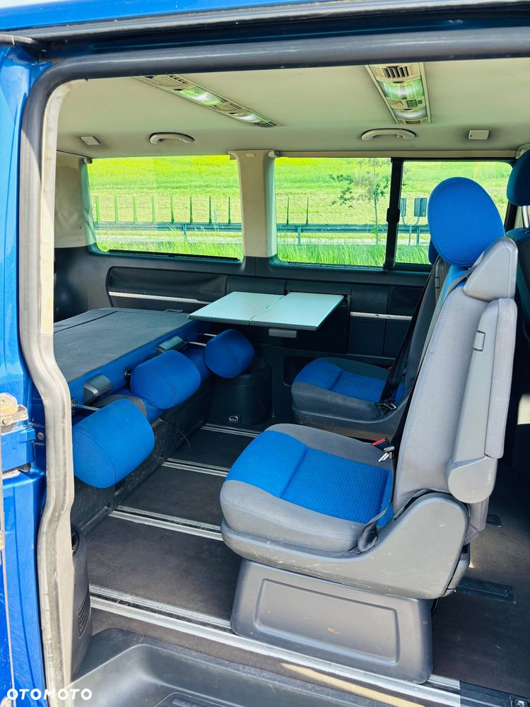 Volkswagen Multivan - 14