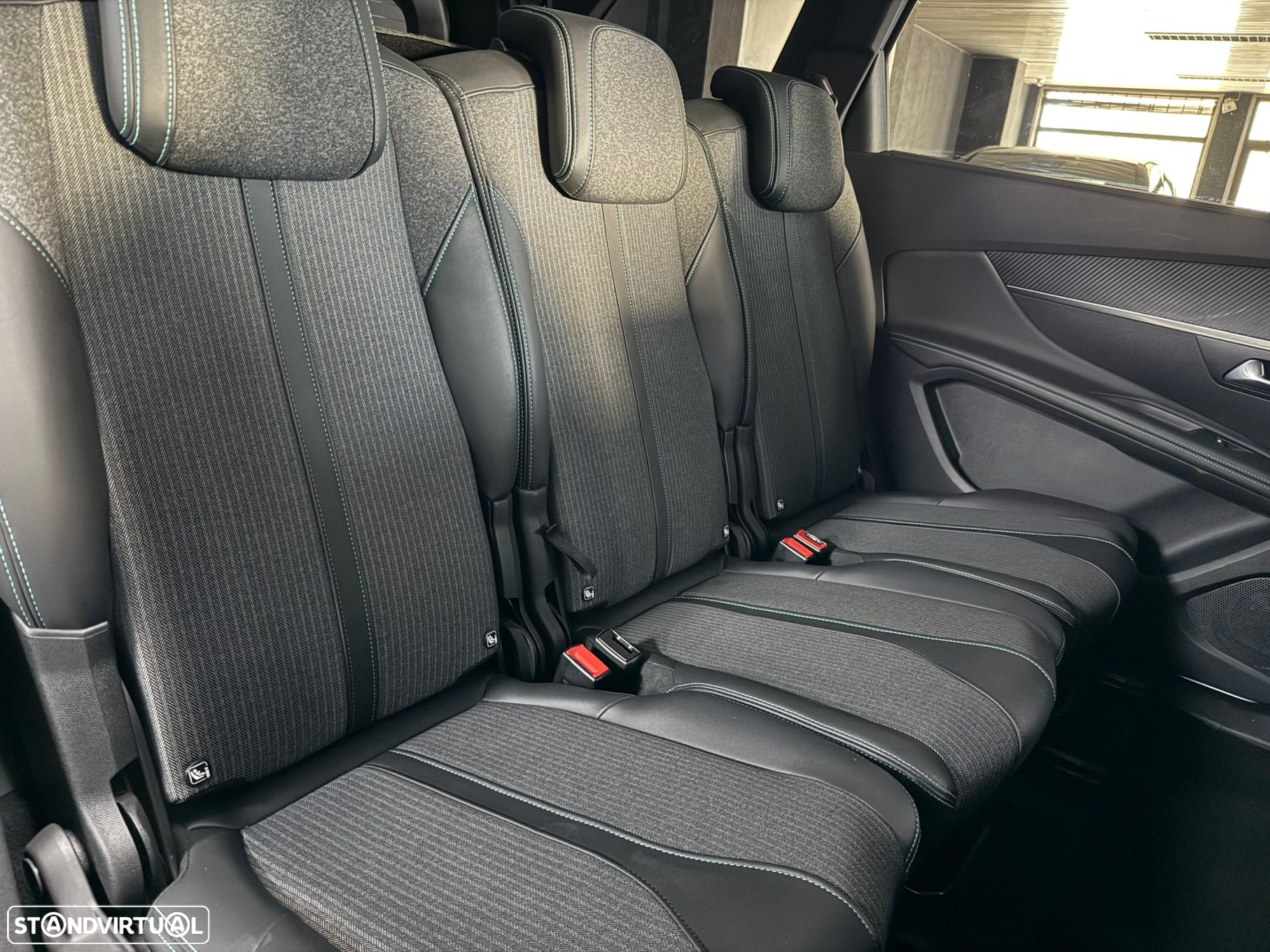 Peugeot 5008 1.5 BlueHDi Allure EAT8 - 14