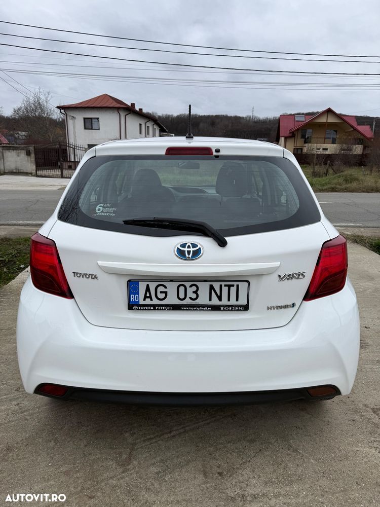 Toyota Yaris 1.5 VVT-i HSD Eco - 4