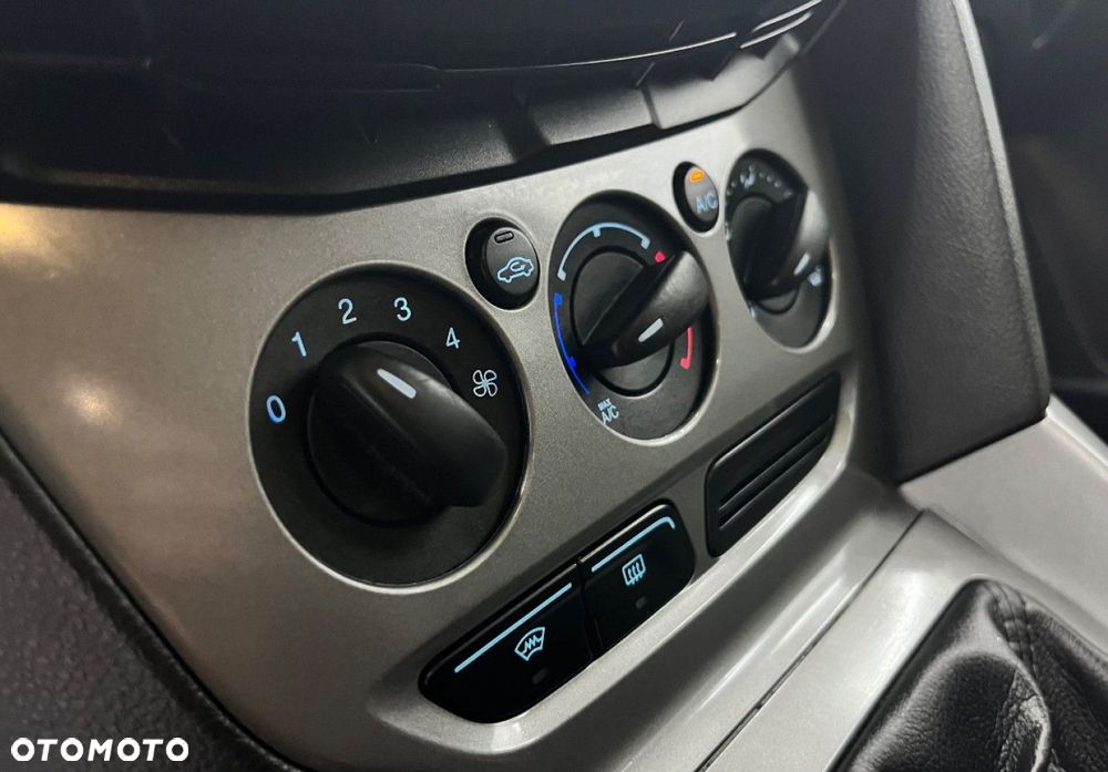 Ford Focus - 27