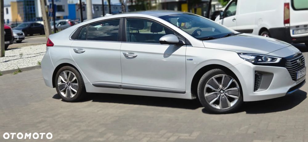 Hyundai IONIQ 1.6 GDI Premium - 6