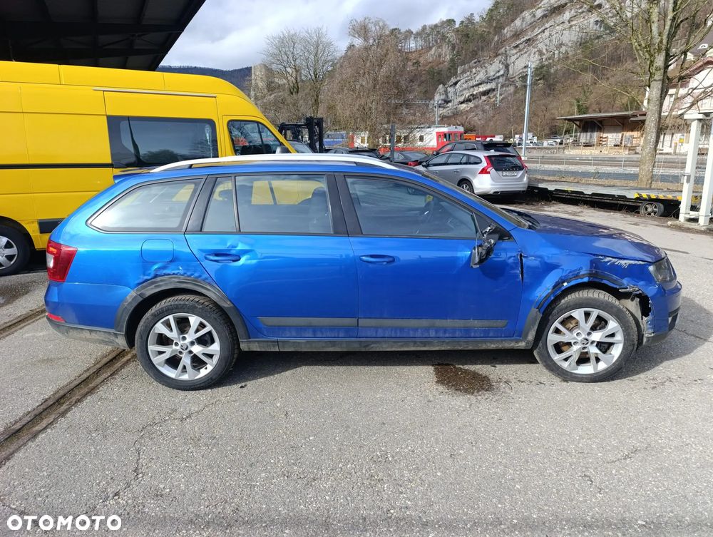 Skoda Octavia 2.0 TDI 4x4 DSG Scout - 9