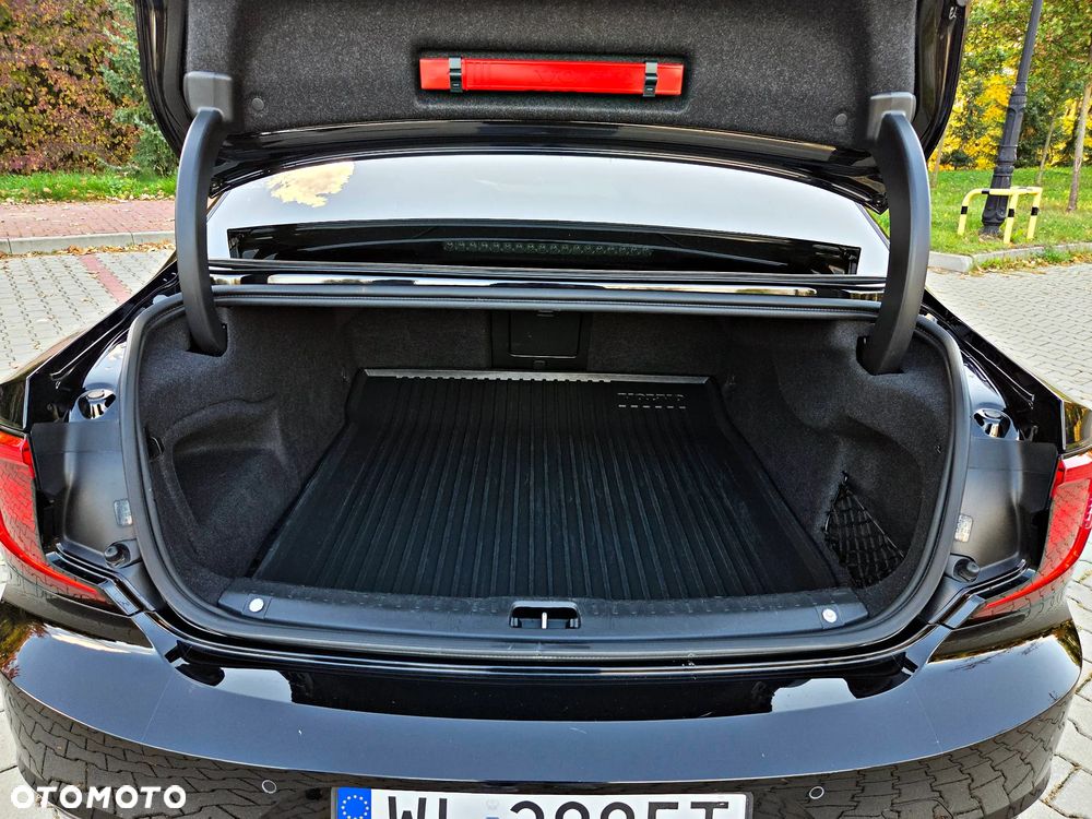Volvo S90 - 34
