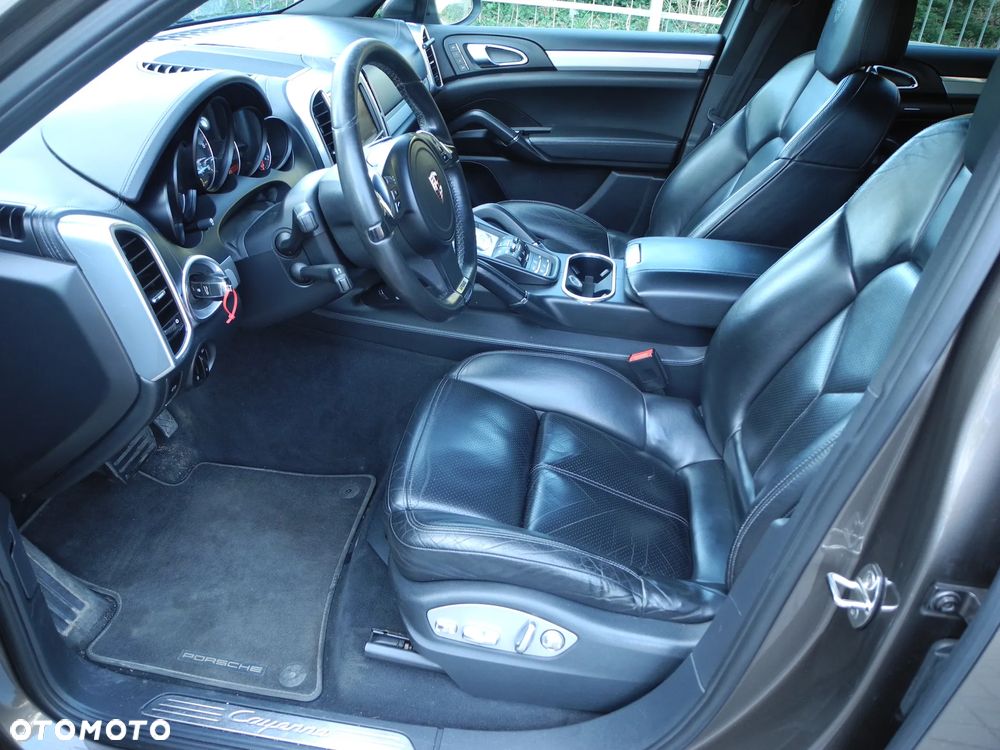 Porsche Cayenne - 13