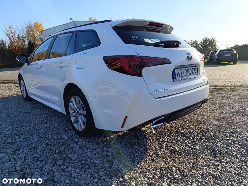 Toyota Corolla 1.8 Hybrid Comfort - 13