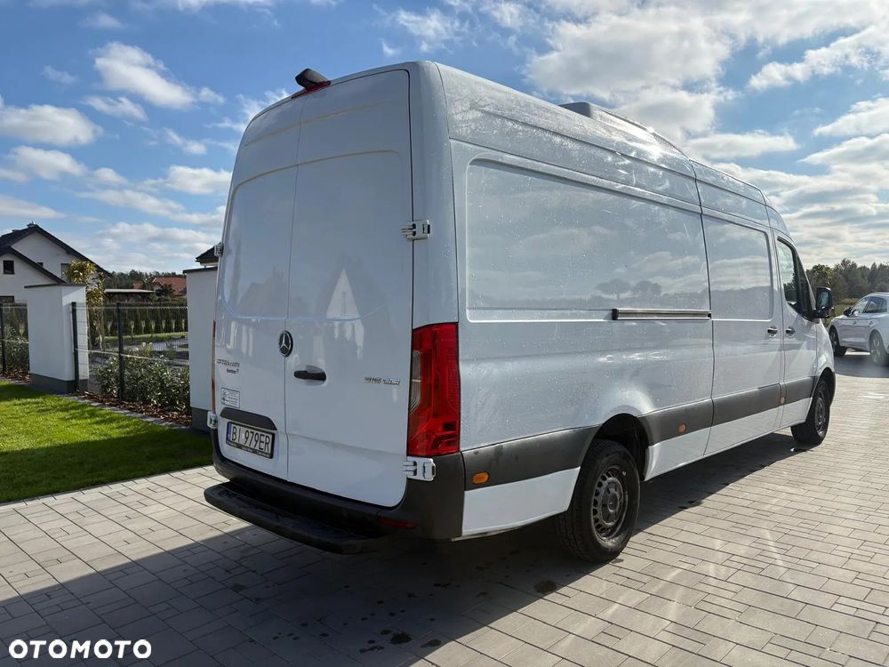 Mercedes-Benz Sprinter - 4