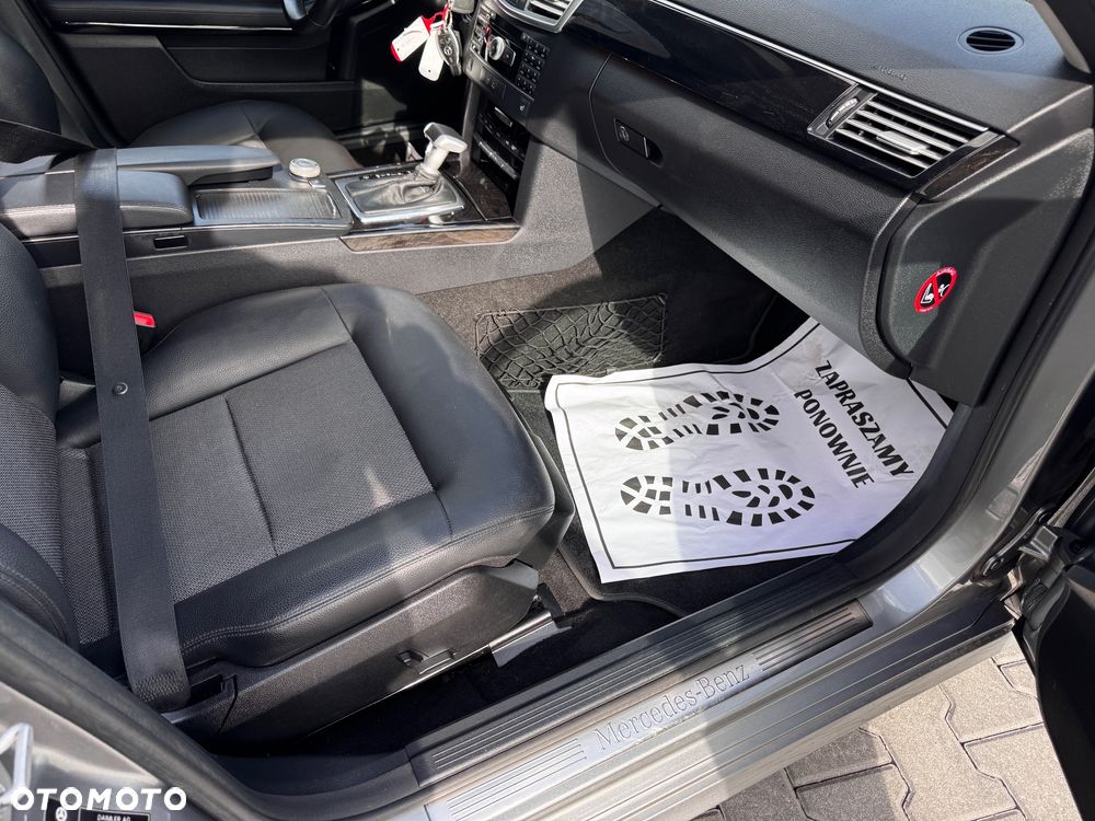 Mercedes-Benz Klasa E 250 CDI DPF BlueEFFICIENCY 7G-TRONIC Avantgarde - 27