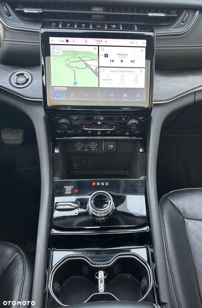 Jeep Grand Cherokee - 21