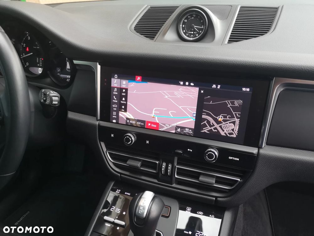 Porsche Macan T - 22