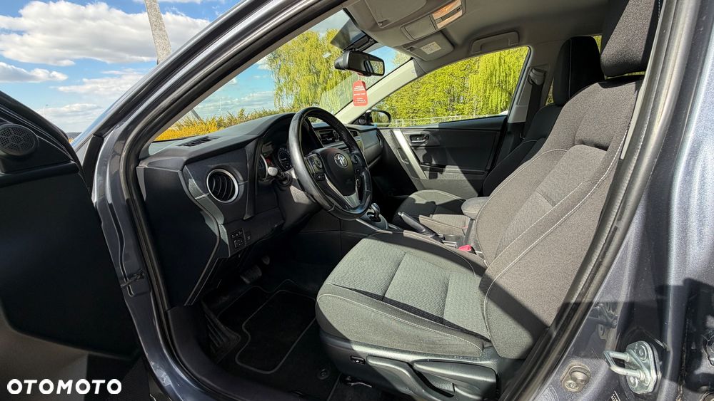 Toyota Auris - 29
