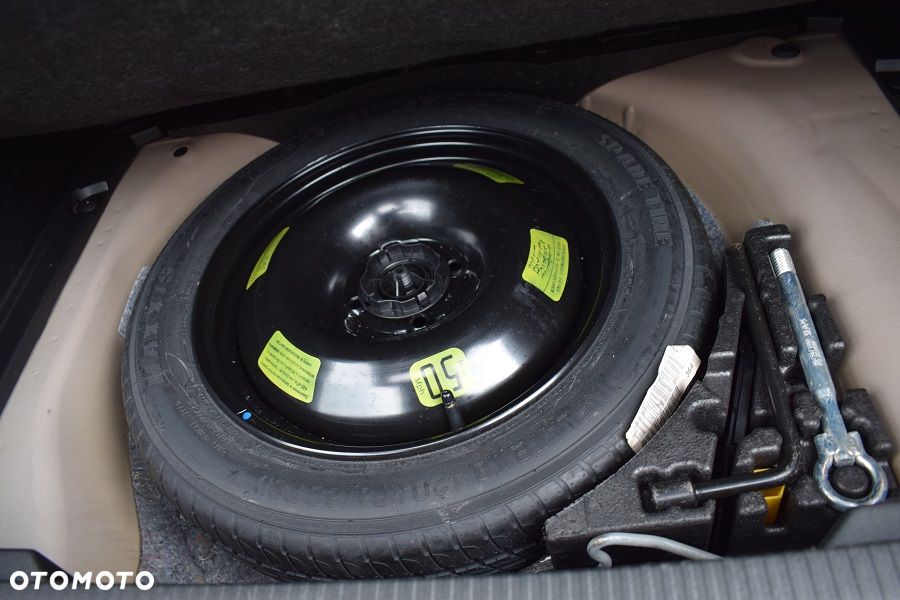 Peugeot 2008 PureTech 130 EAT8 Allure - 12