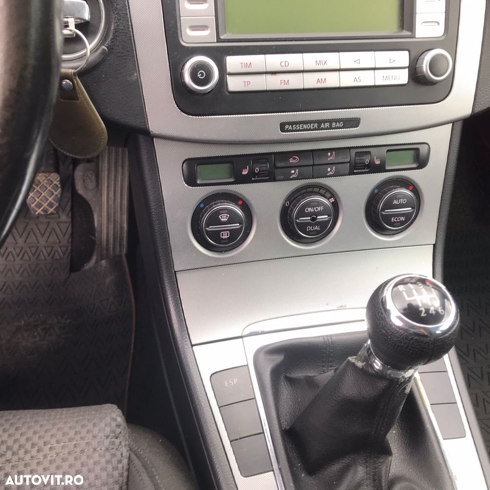 Volkswagen Passat 2.0 TDI Trendline - 11