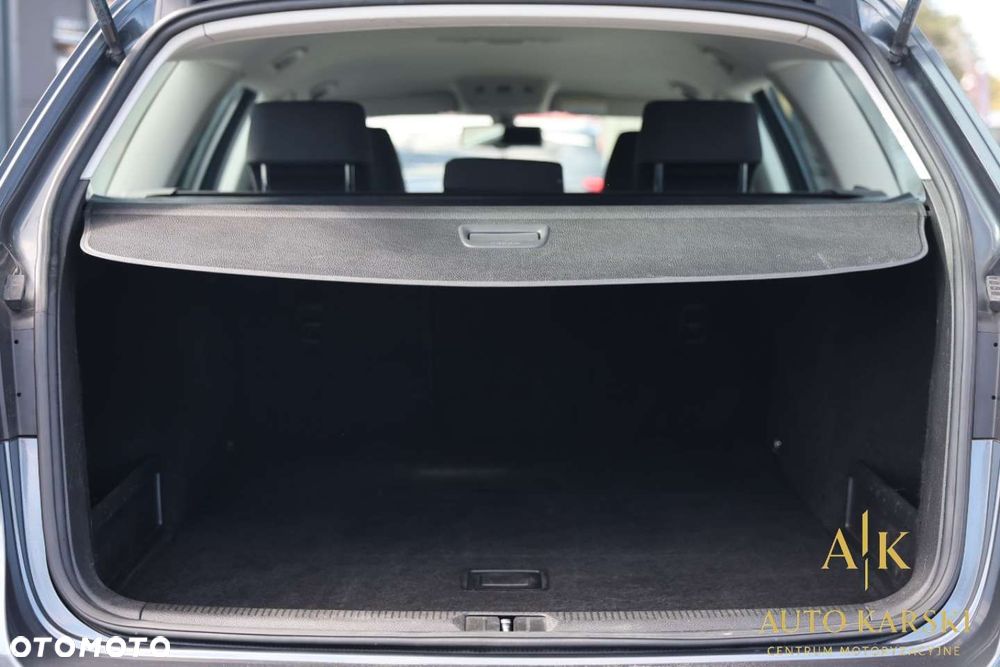 Volkswagen Passat - 18