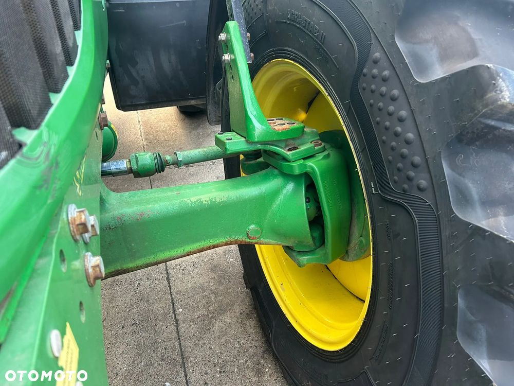 John Deere 6820 - 12