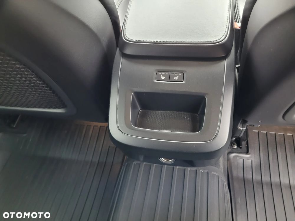 Volvo V90 Cross Country - 15