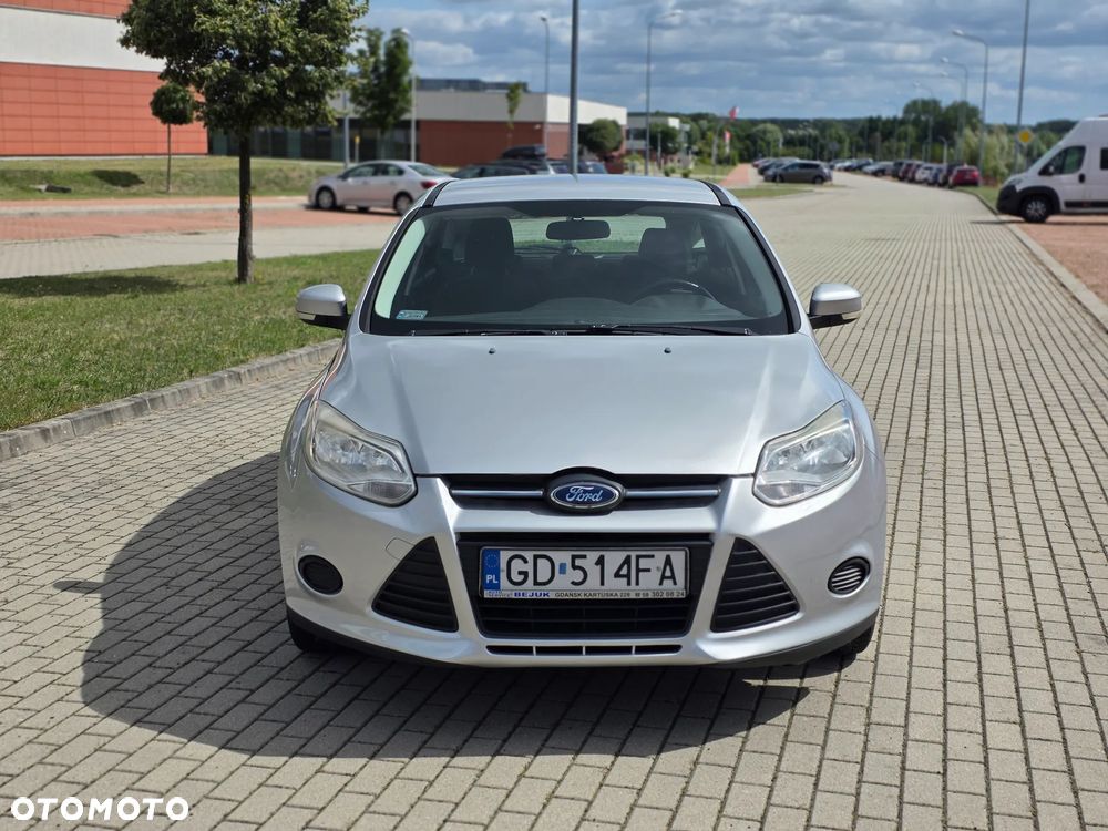 Ford Focus 1.6 Ambiente - 12