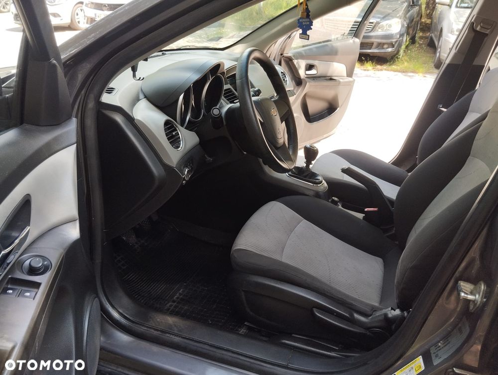 Chevrolet Cruze - 20