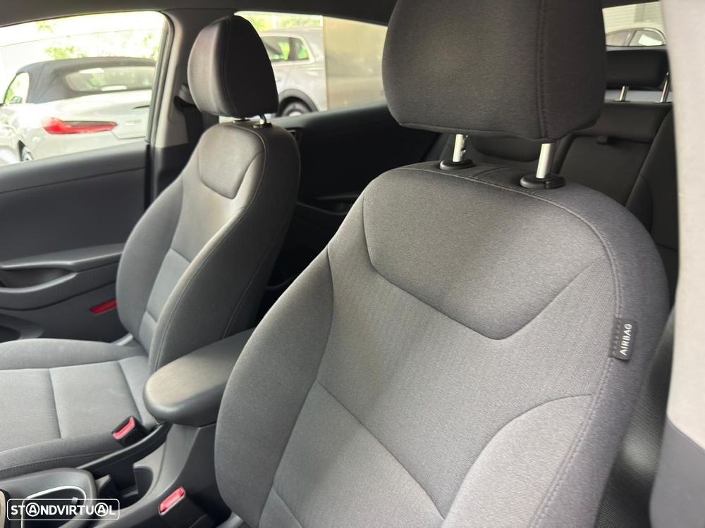 Hyundai Ioniq 1.6 GDI PHEV Pack Plus - 29