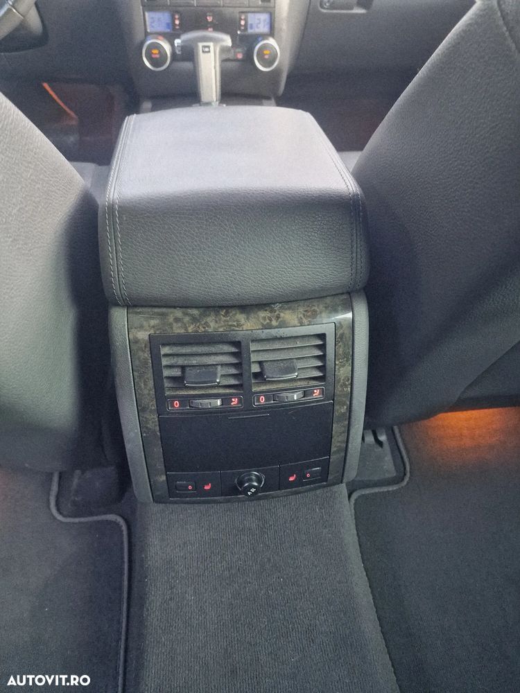 Volkswagen Touareg - 21