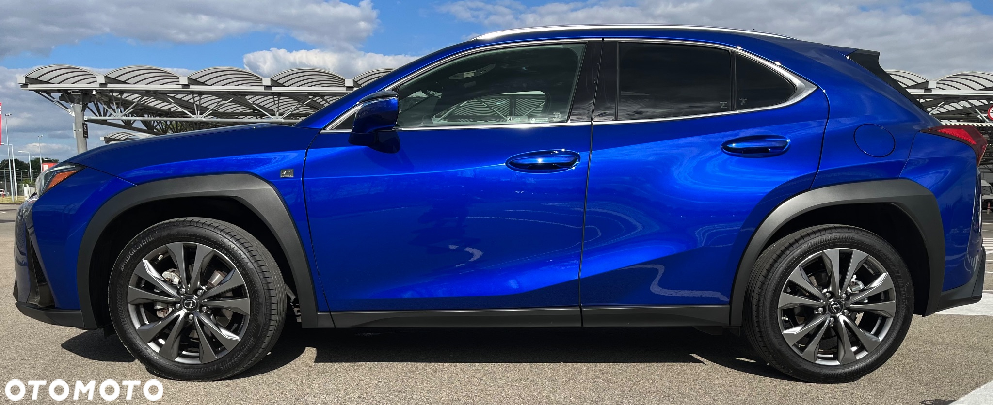 Lexus UX 250h (E-FOUR) F SPORT - 13