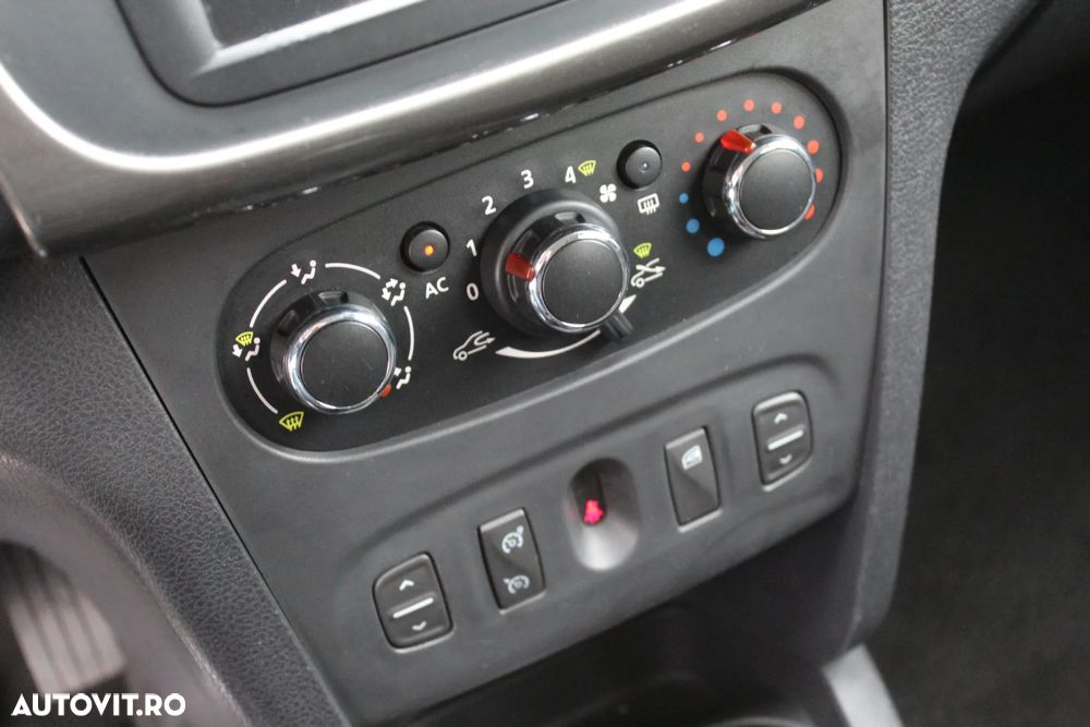 DACIA Logan 2013 — imagine 17