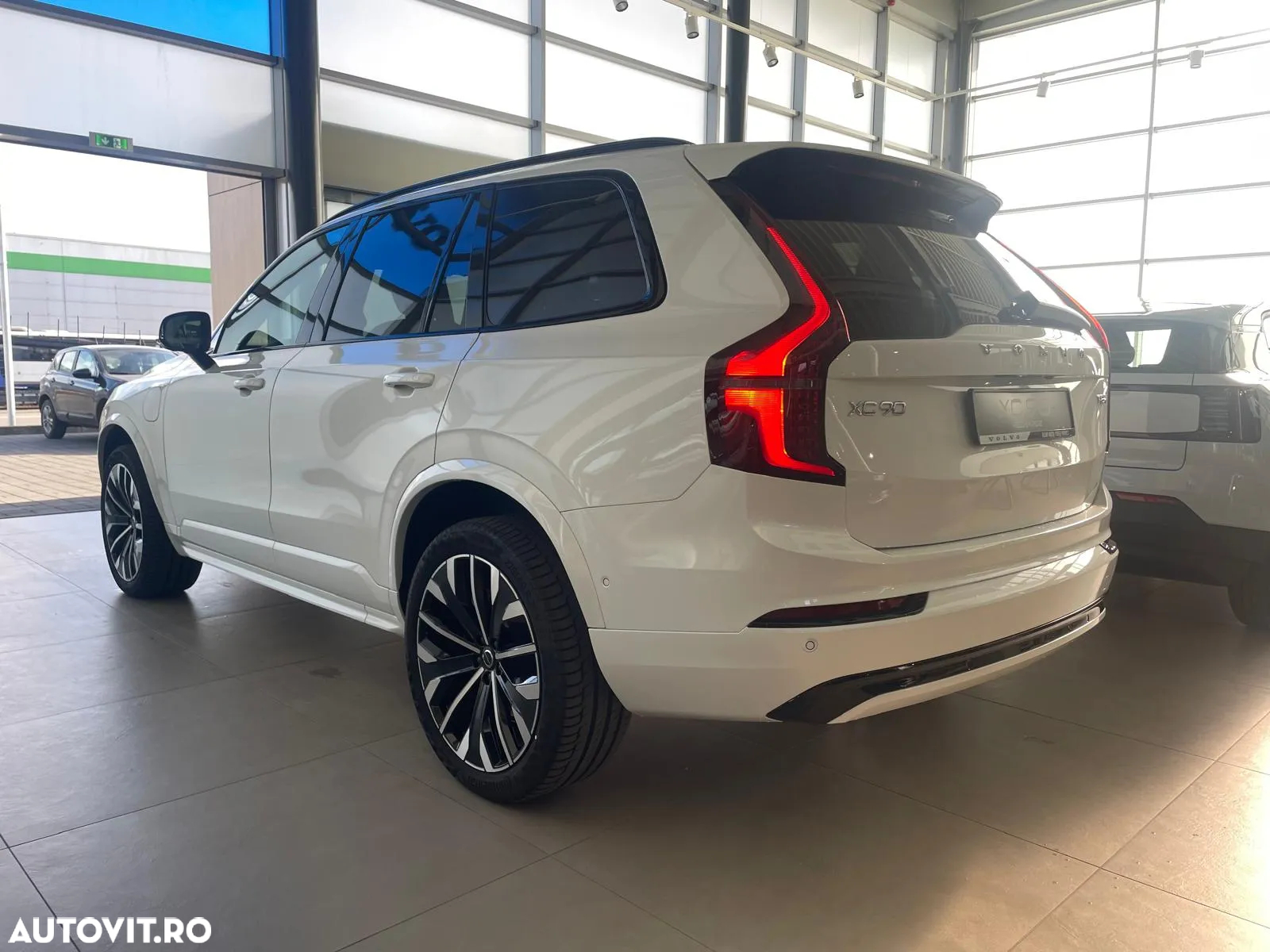 Volvo XC 90 Recharge T8 AWD Plus Dark - 5