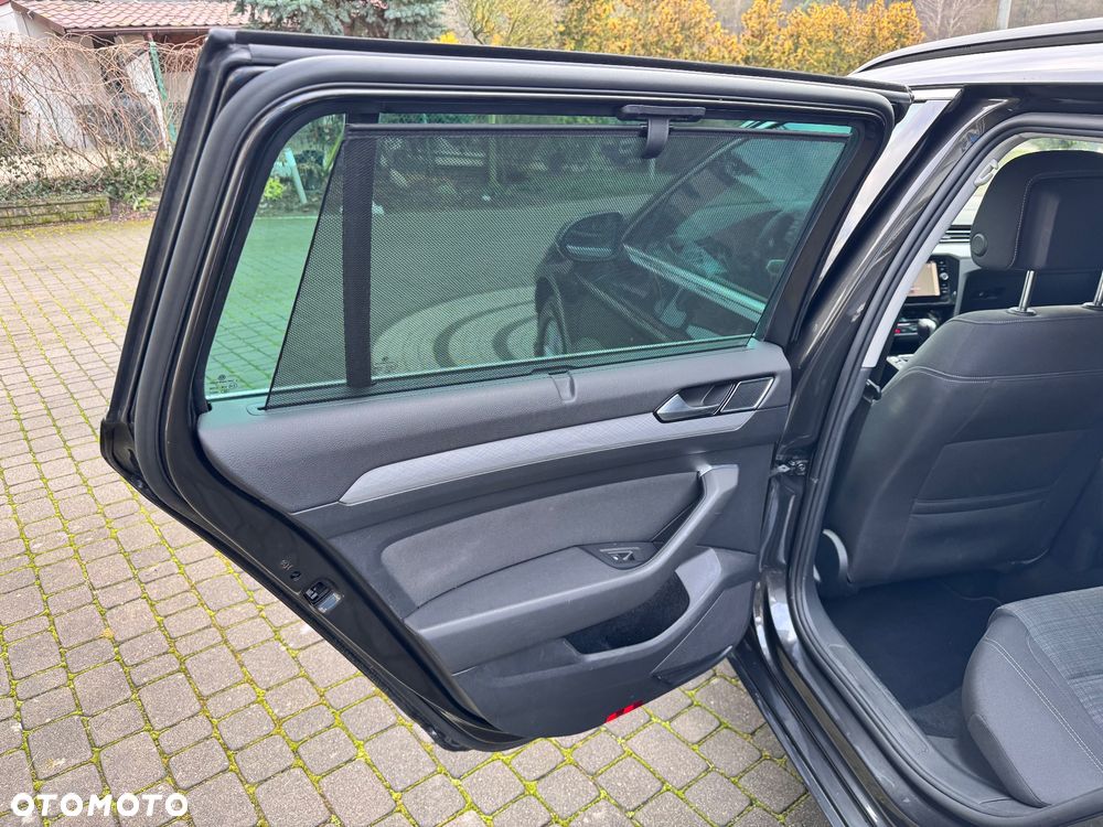Volkswagen Passat 2.0 TDI SCR DSG Elegance - 13