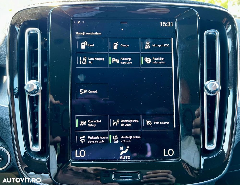 Volvo XC 40 - 24