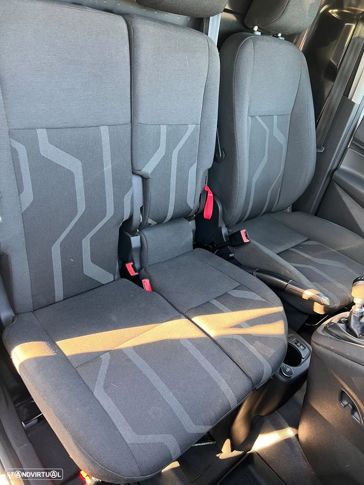 Ford Transit Connect - 17