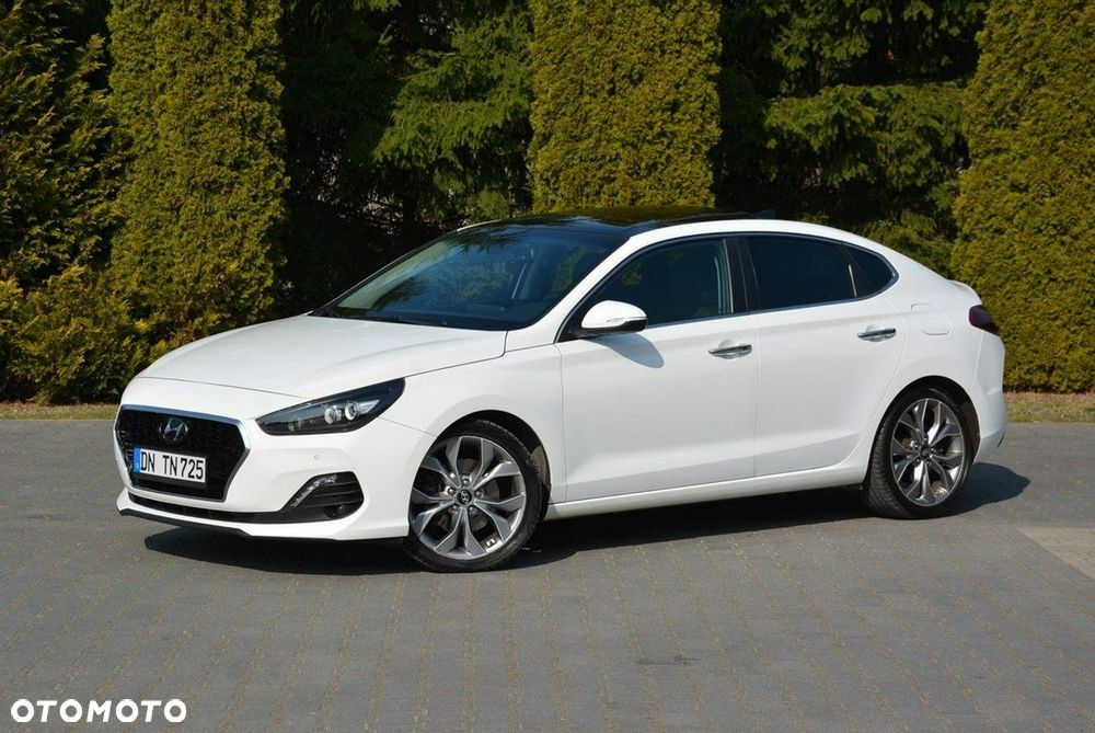 Hyundai i30 1.4 T-GDI Premiere Luxury - 3